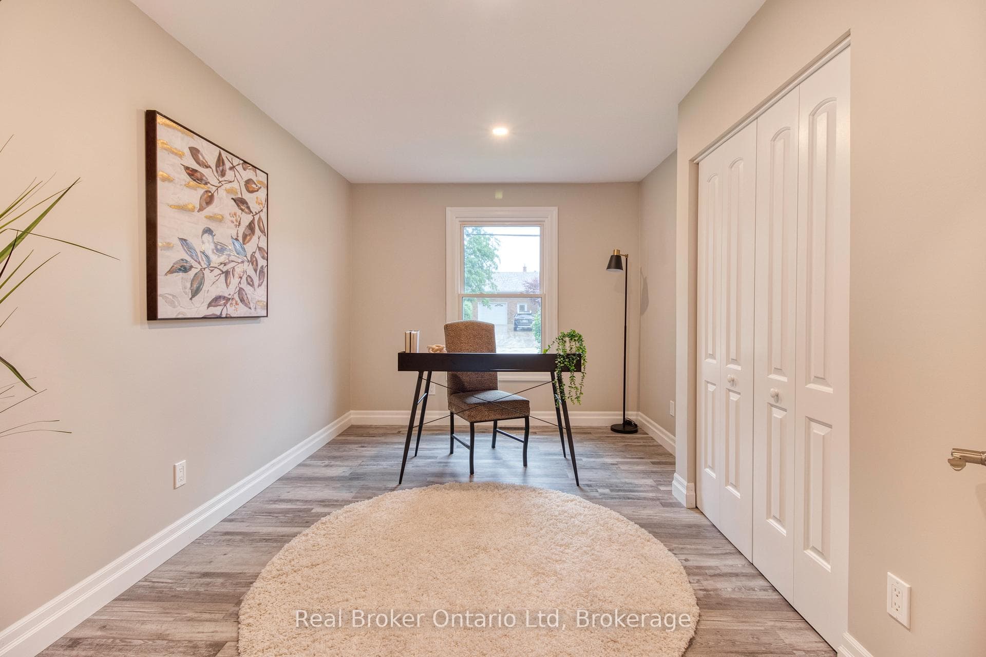 446 Isaac Street photo 14