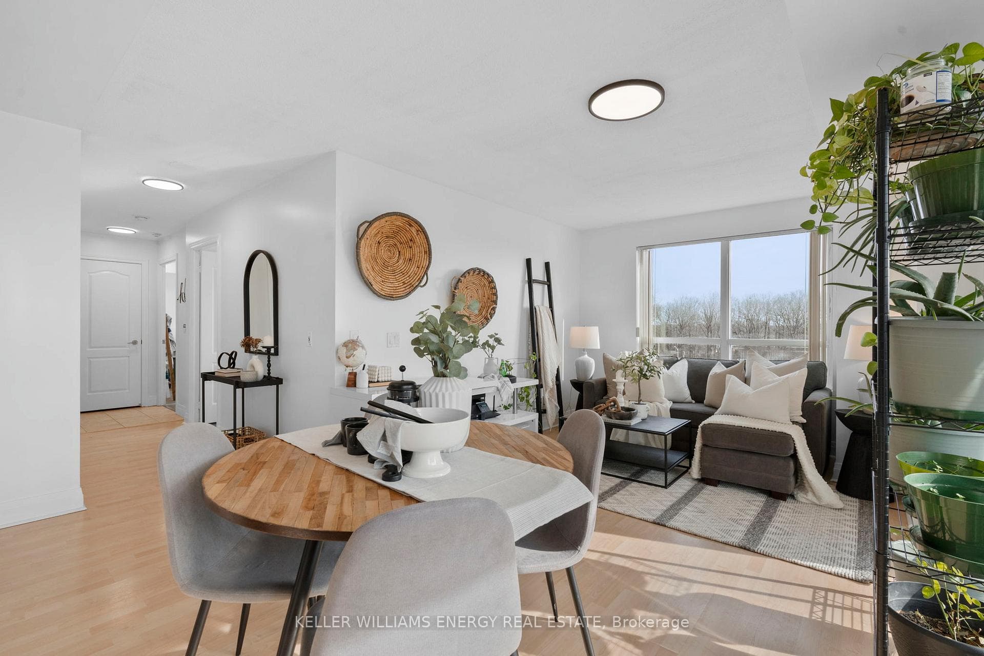 60 Town Centre Court Unit 410 photo 16