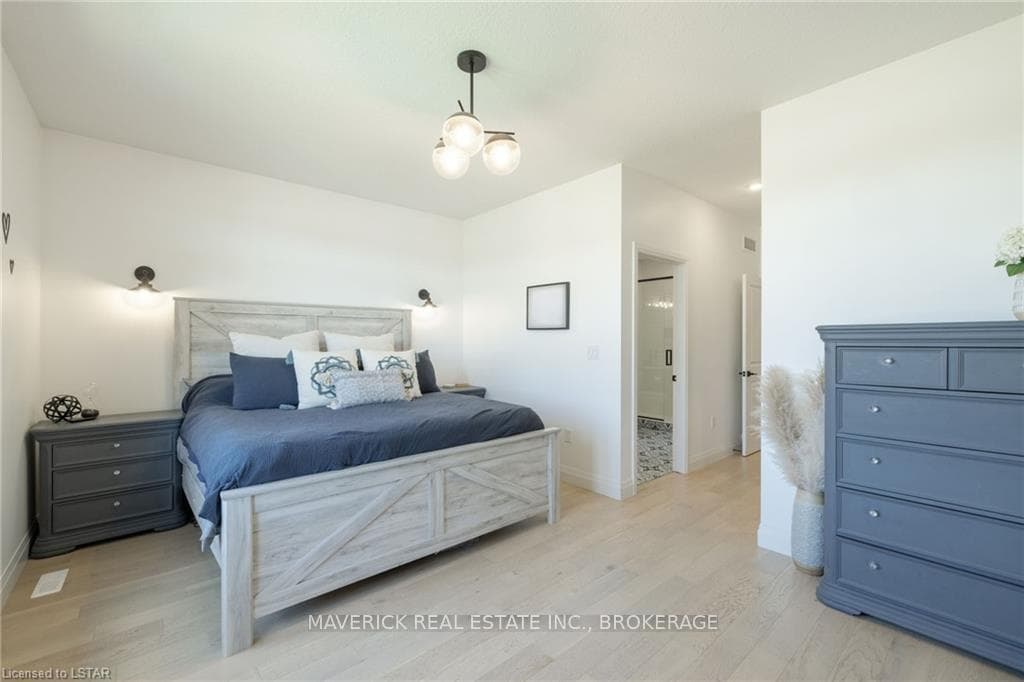159 COLLINS Way Unit 26 photo 16