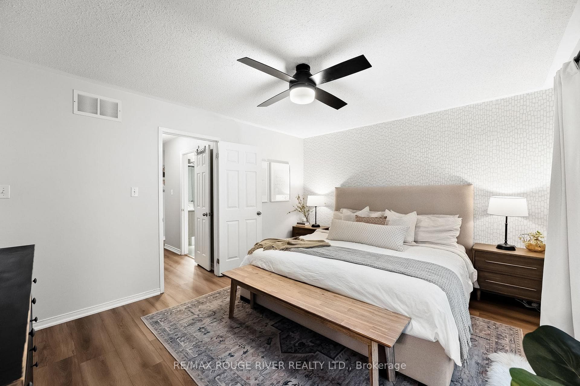 60 Rickaby Street photo 20