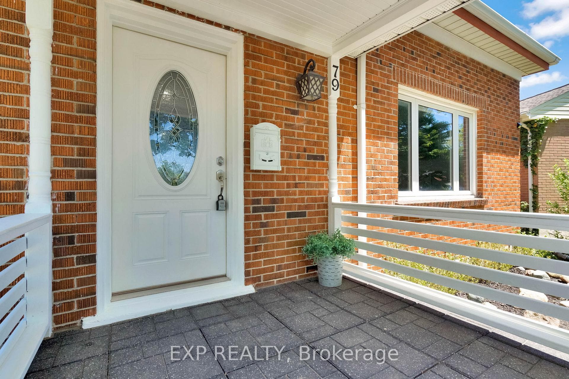 79 Heather Place photo 3