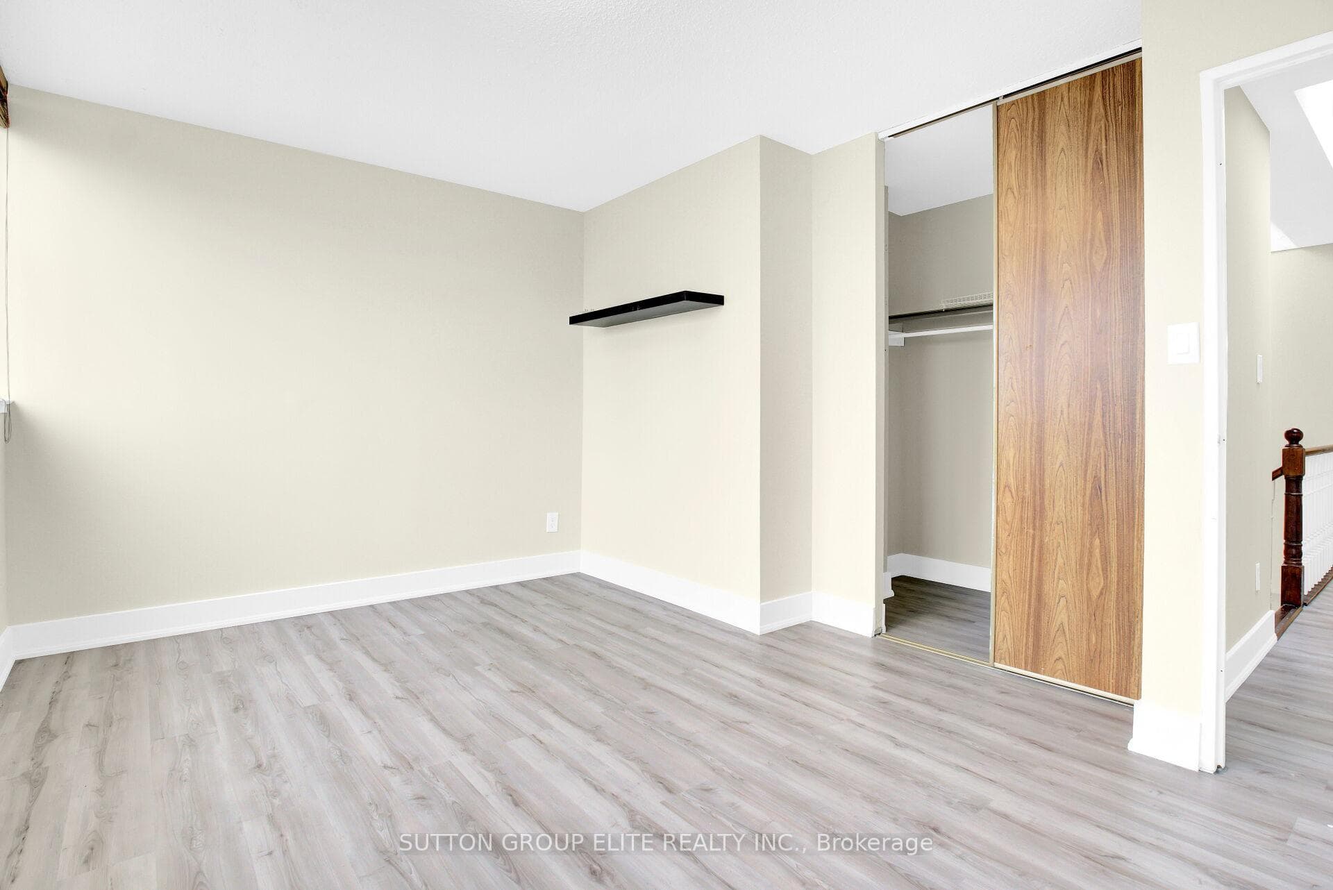 200 Robert Speck Parkway Unit 5 photo 27