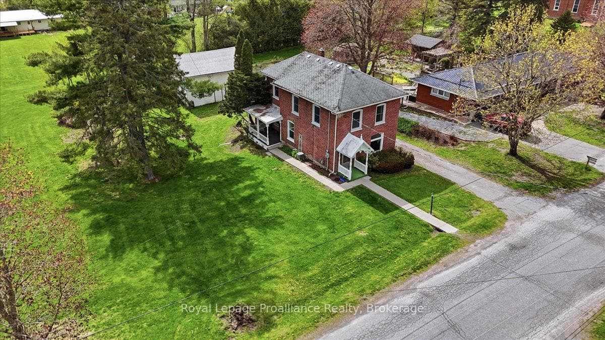 184 Edward Street photo 7