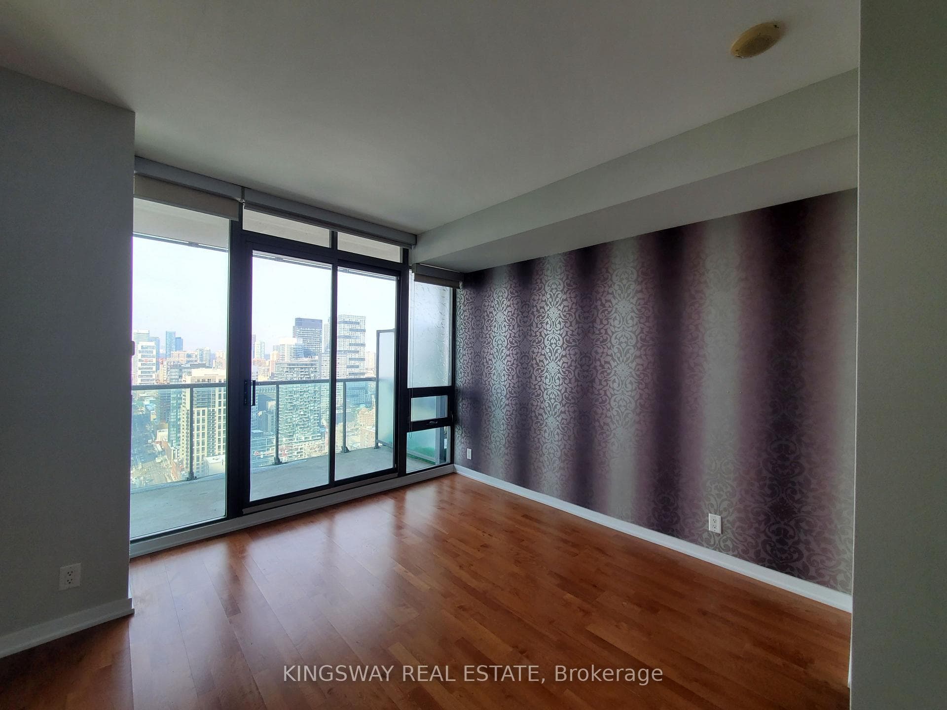 33 Lombard Street Unit 3403 photo 15