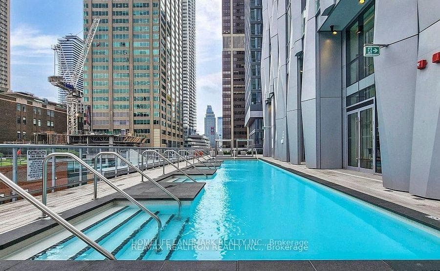 1 Yorkville Avenue Unit 2405 photo 16