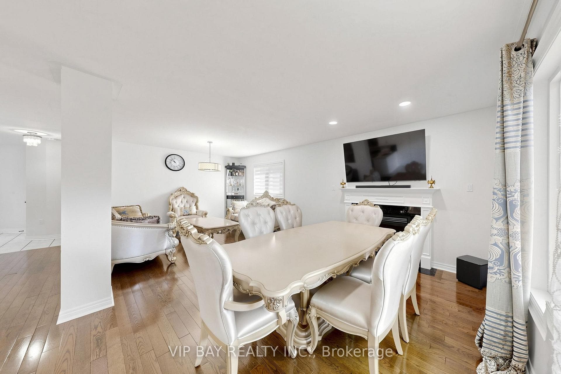 77 Amberview Drive photo 7