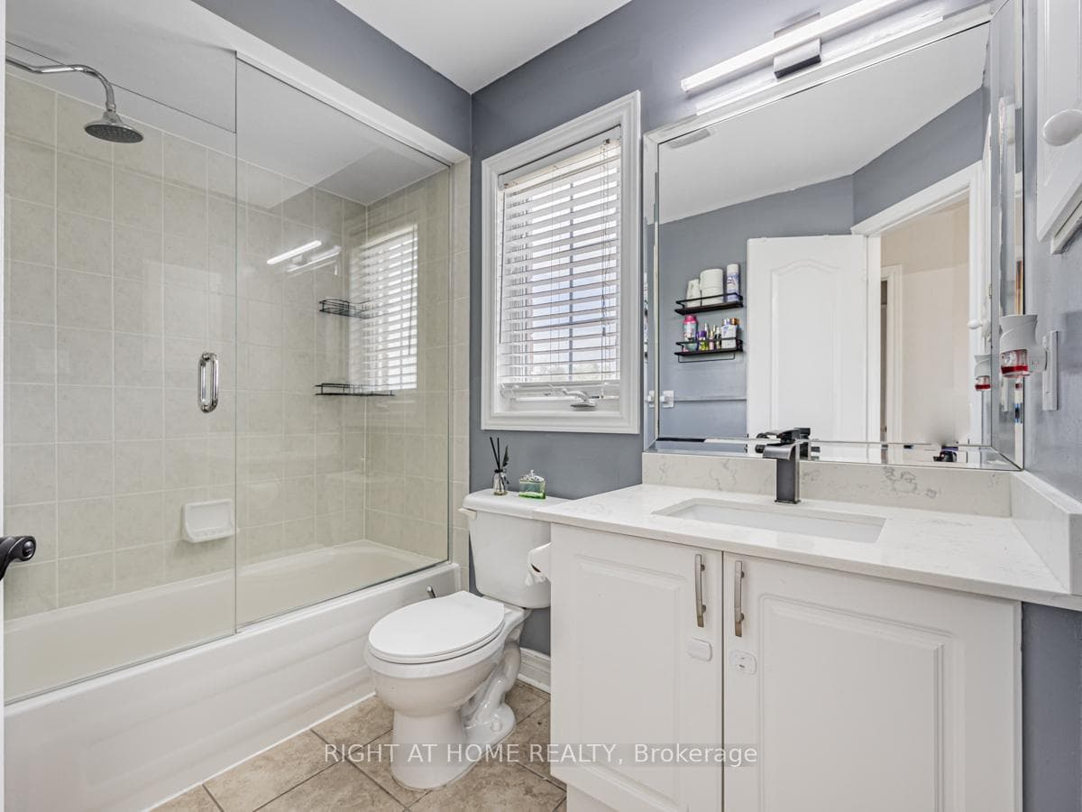 4 piece washroom