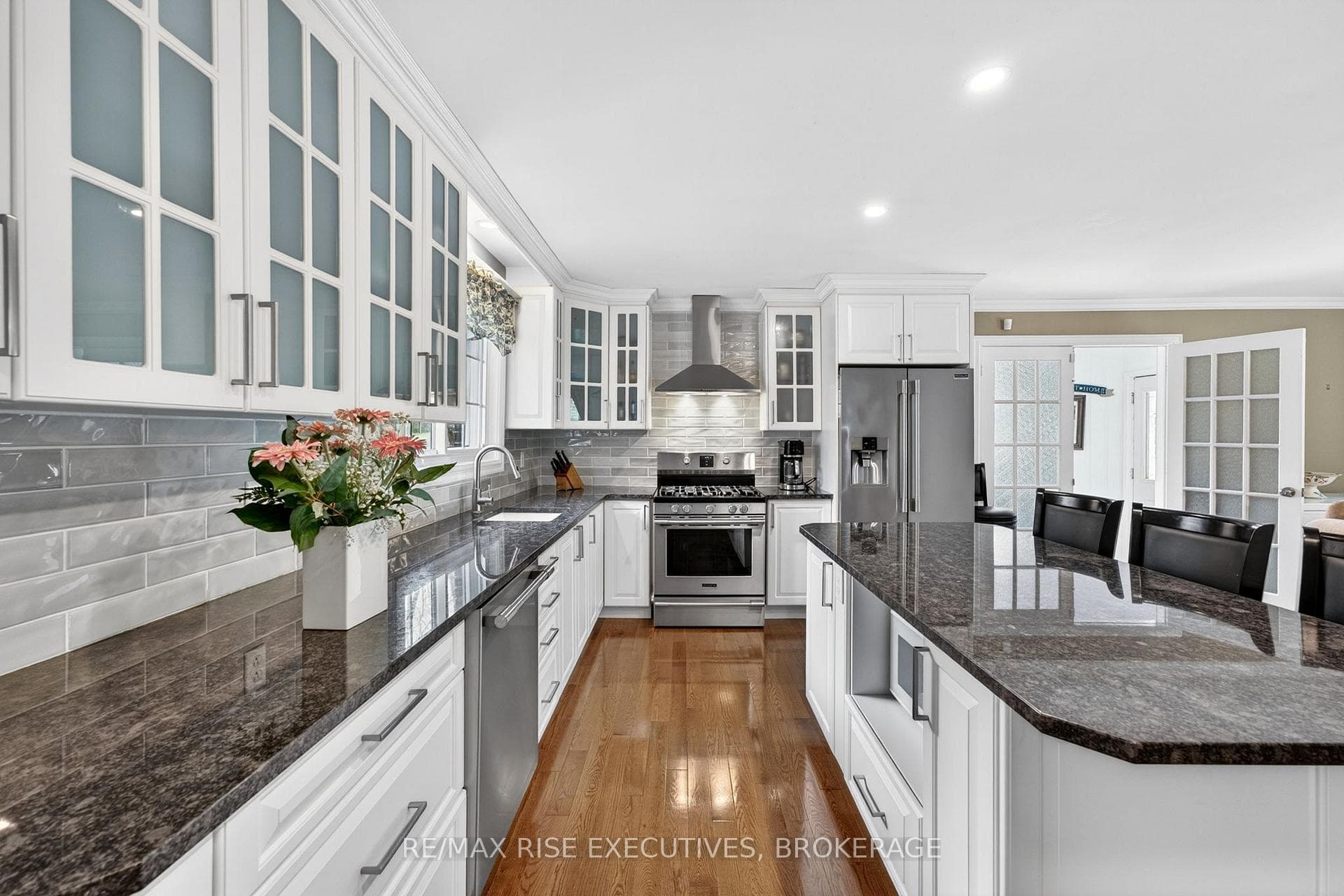 2405 Rideau Ferry Road photo 13