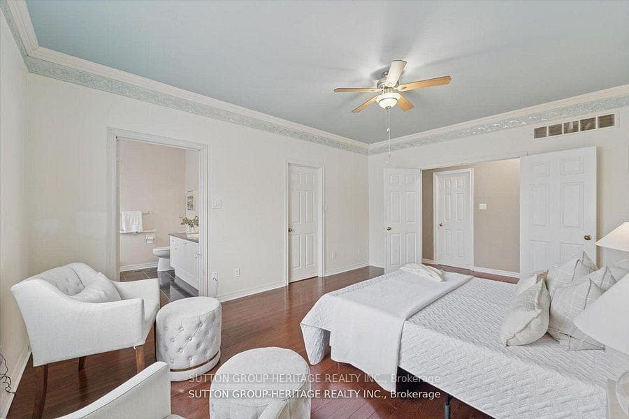 1886 Pine Grove Avenue photo 22