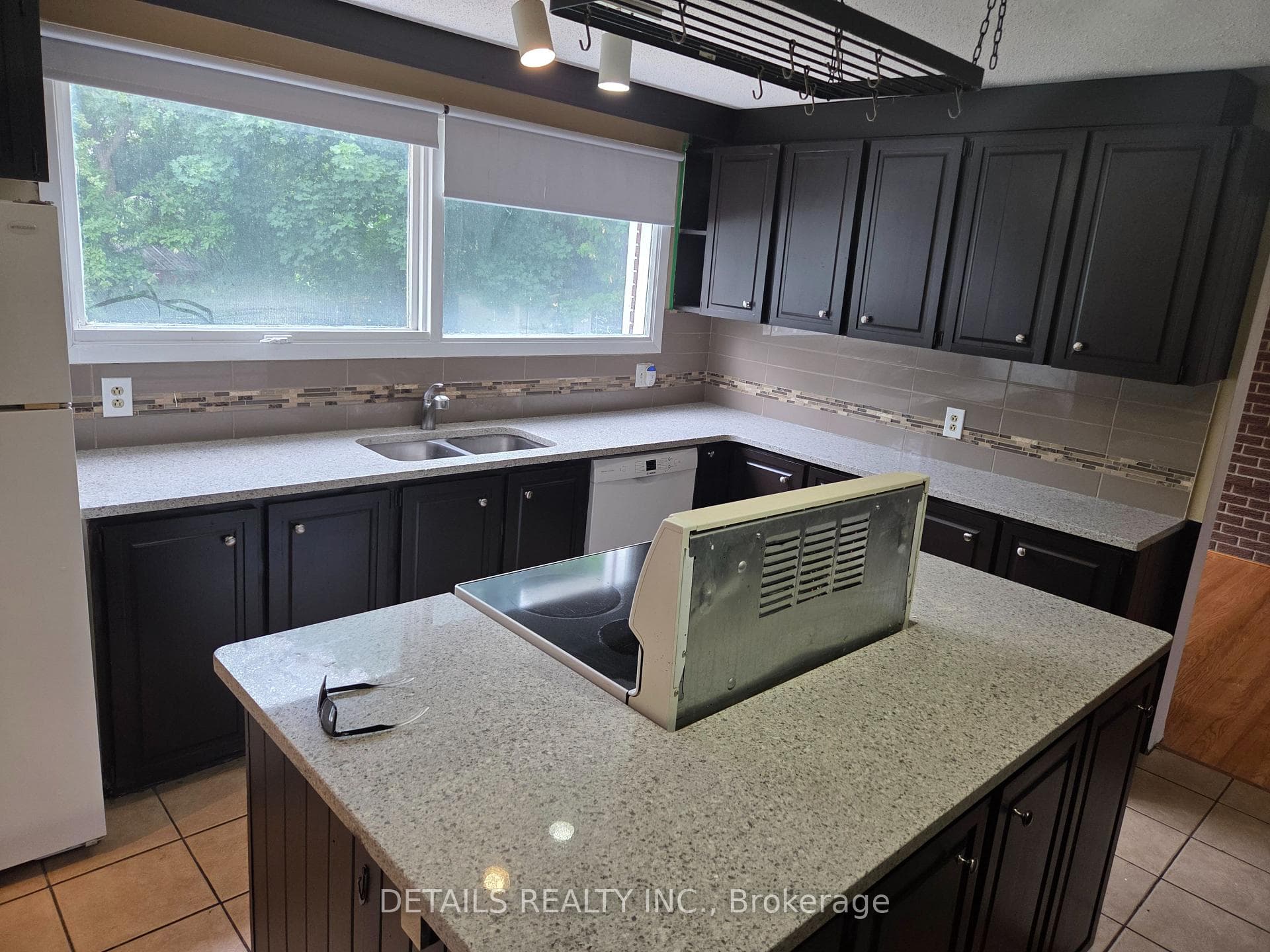 46 BEAUMARIS Drive photo 6