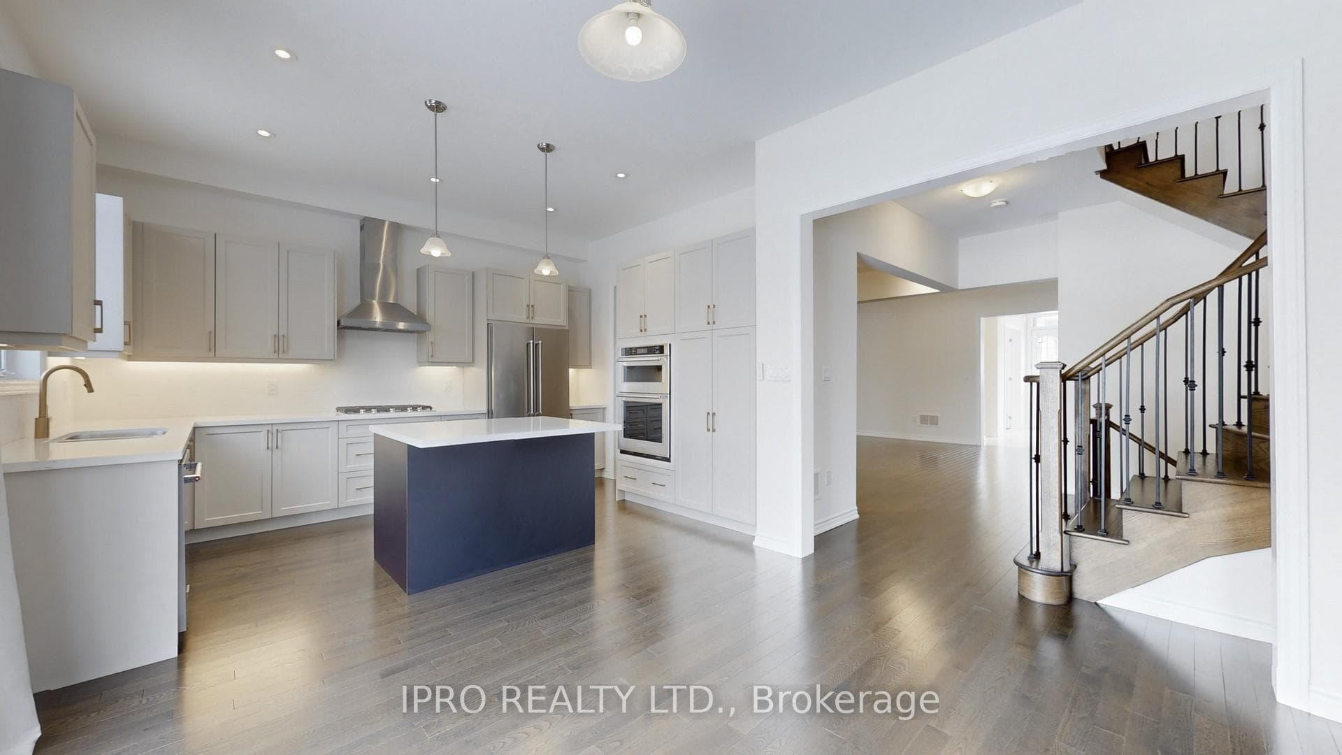 55 Deepwood Crescent photo 13