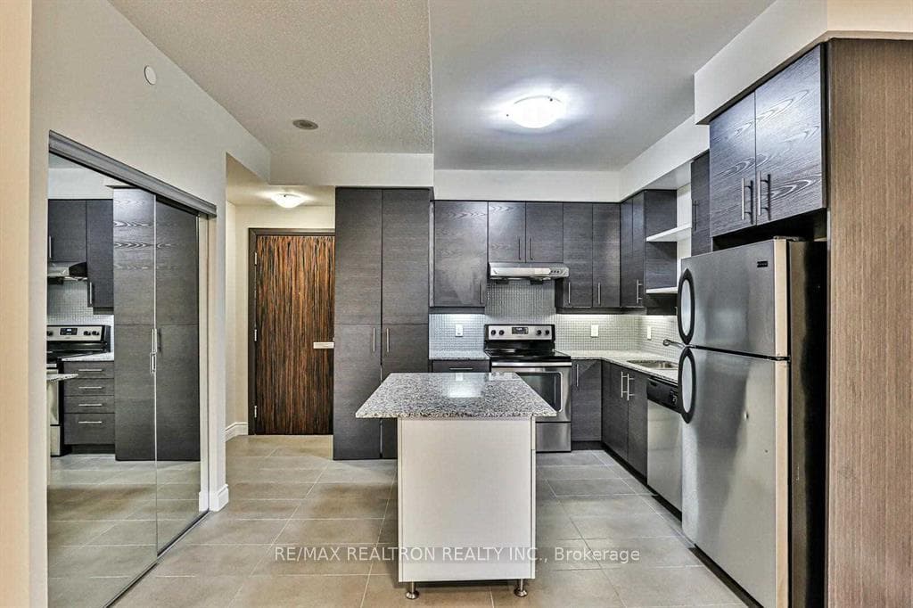 277 South Park Road Unit 220 photo 6