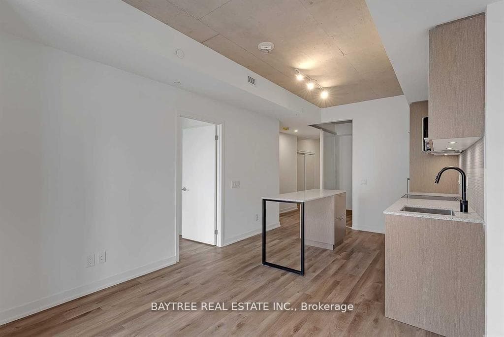 1808 St Clair Avenue Unit 201 photo 2