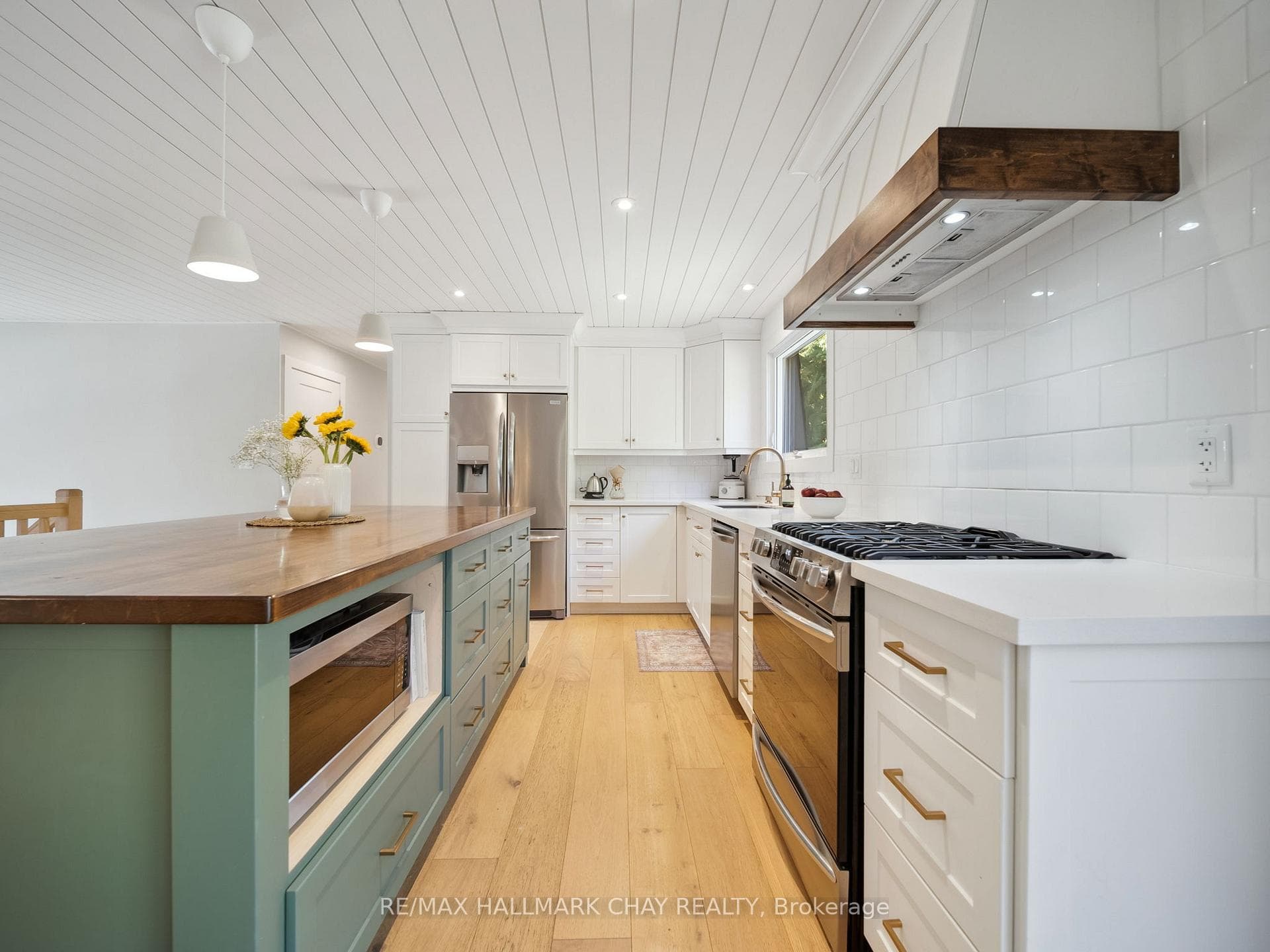 58 Lankin Boulevard photo 9
