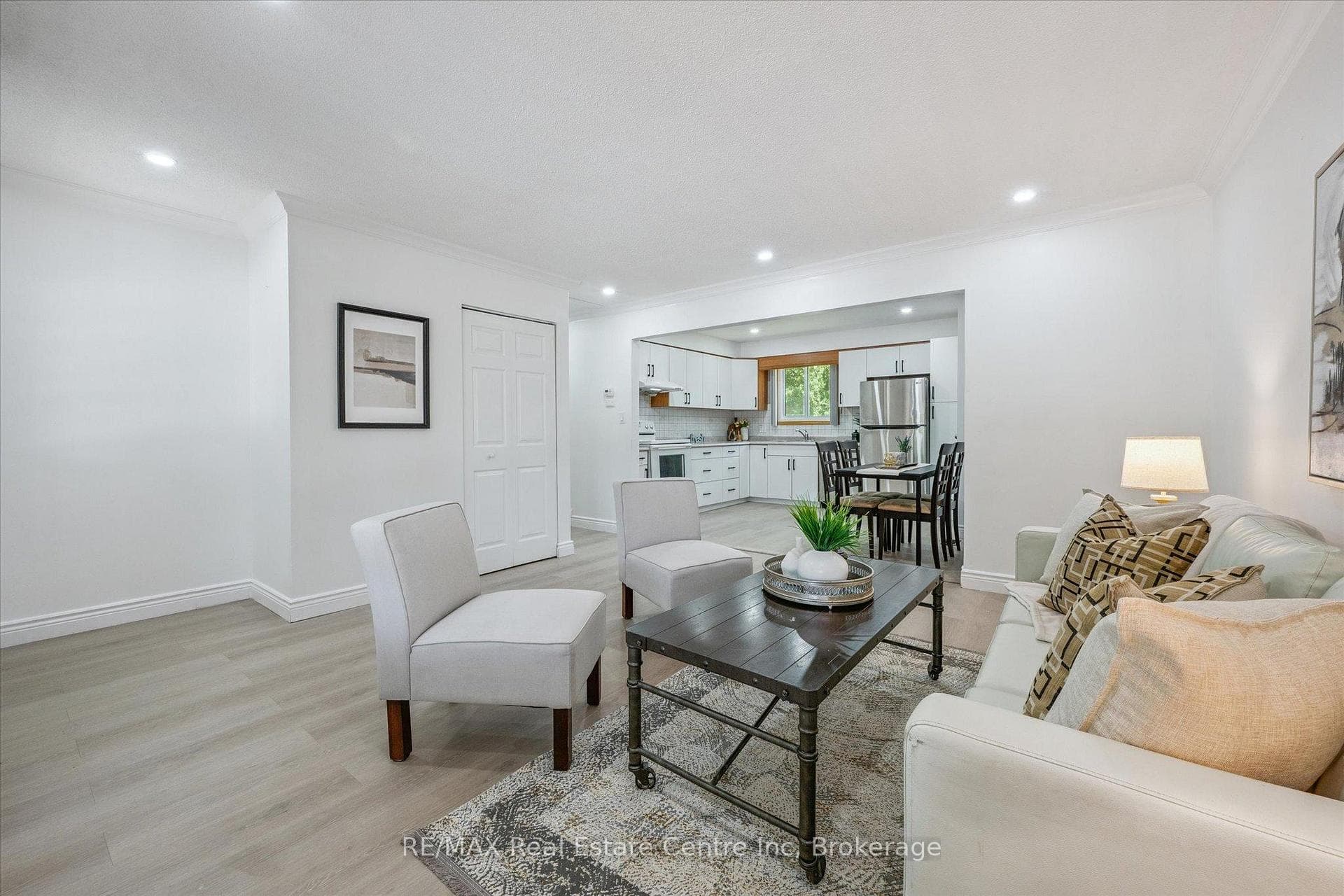 72 Ferndale Avenue photo 4