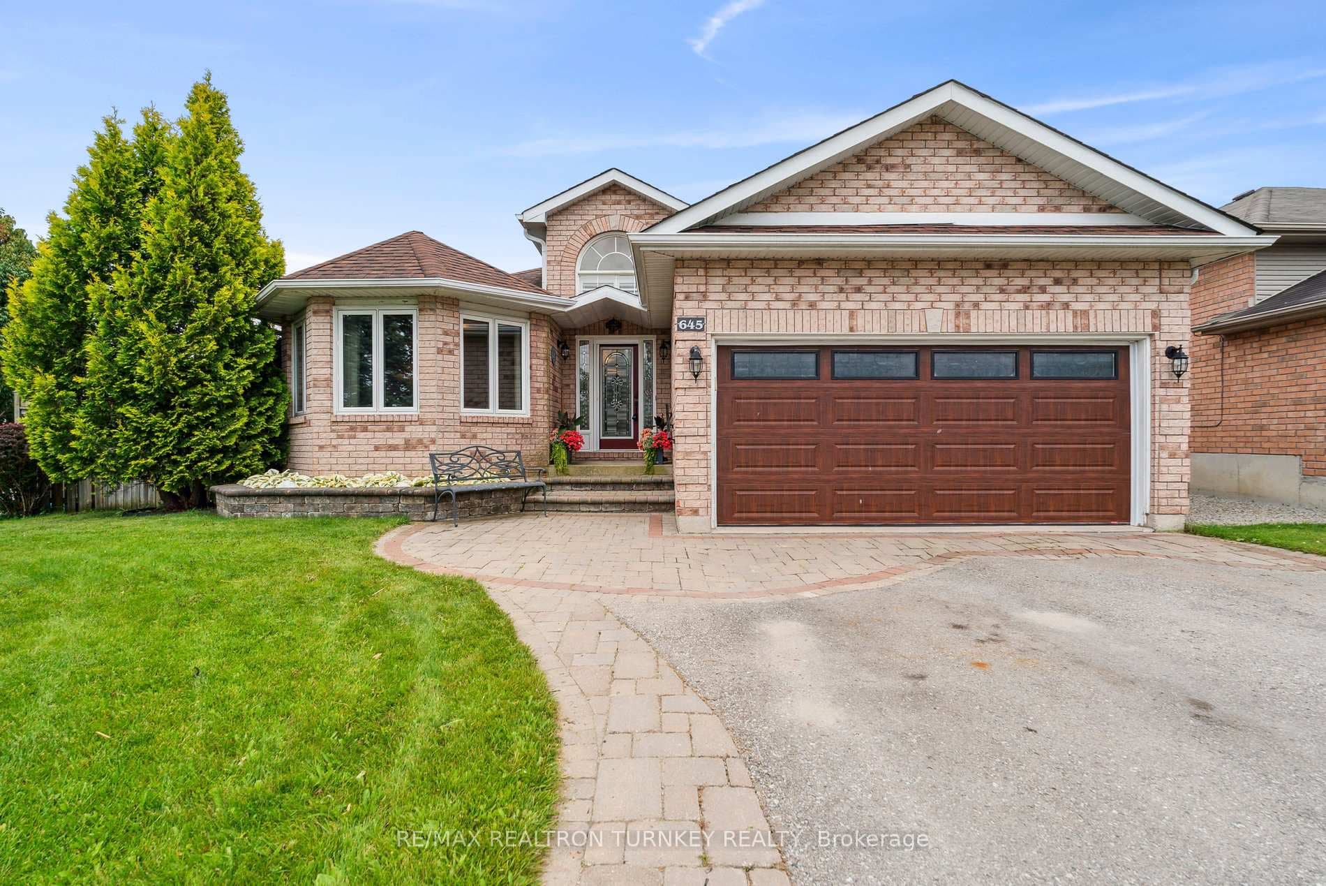 Welcome to 645 Glen Cedar Cres, Innisfil!