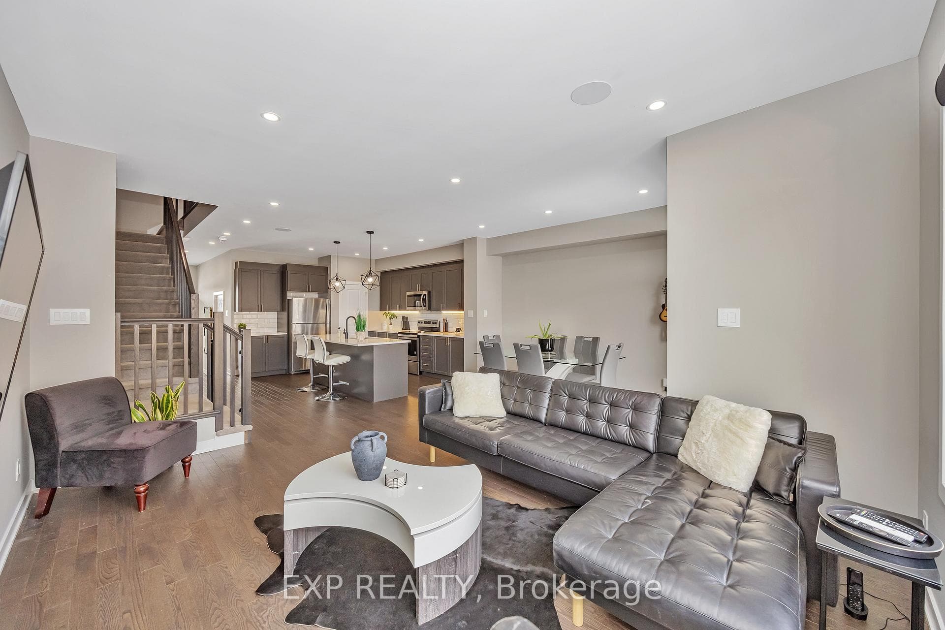 55 Riddell Street photo 11