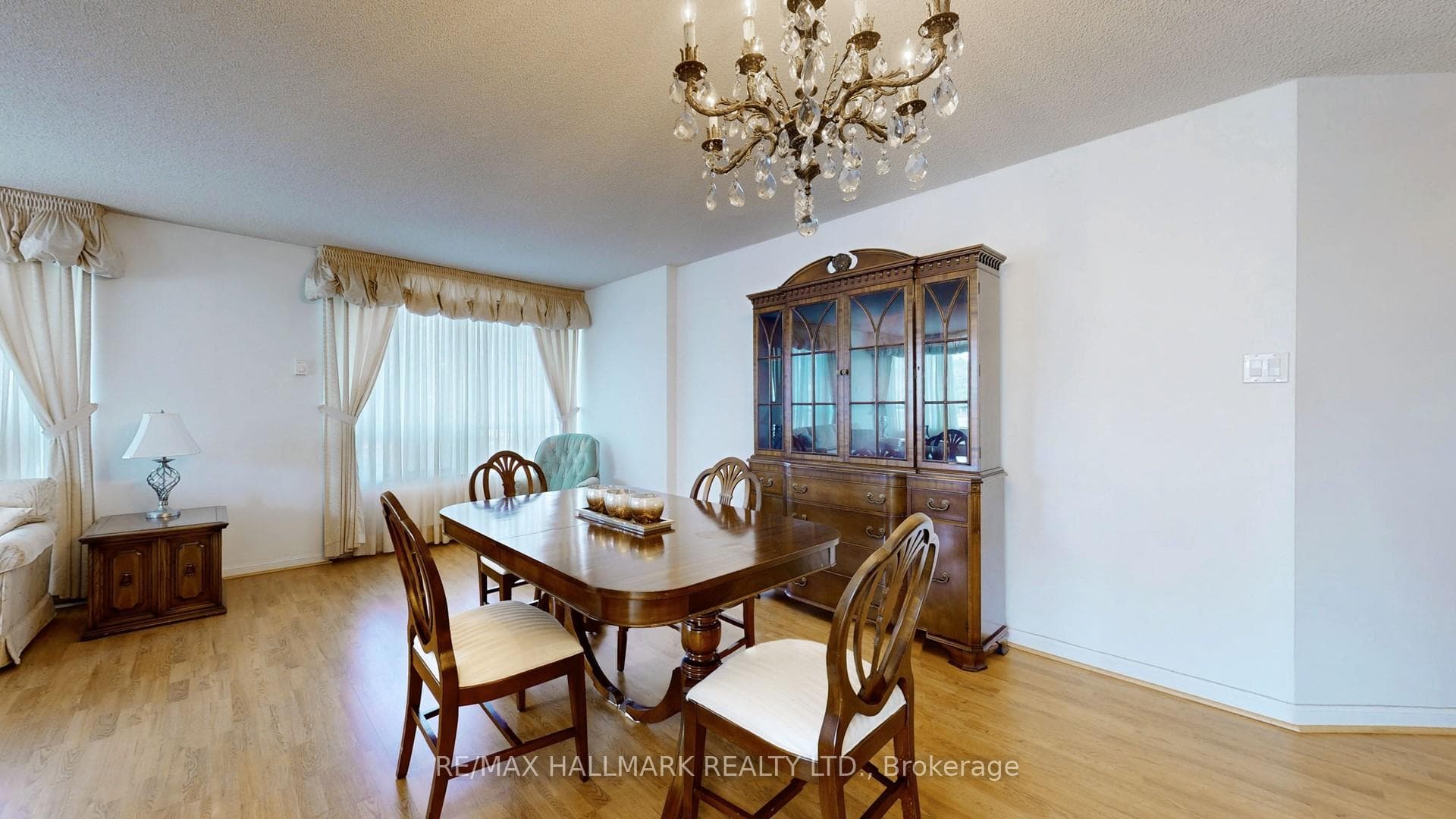 1121 Steeles Avenue Unit 206 photo 13