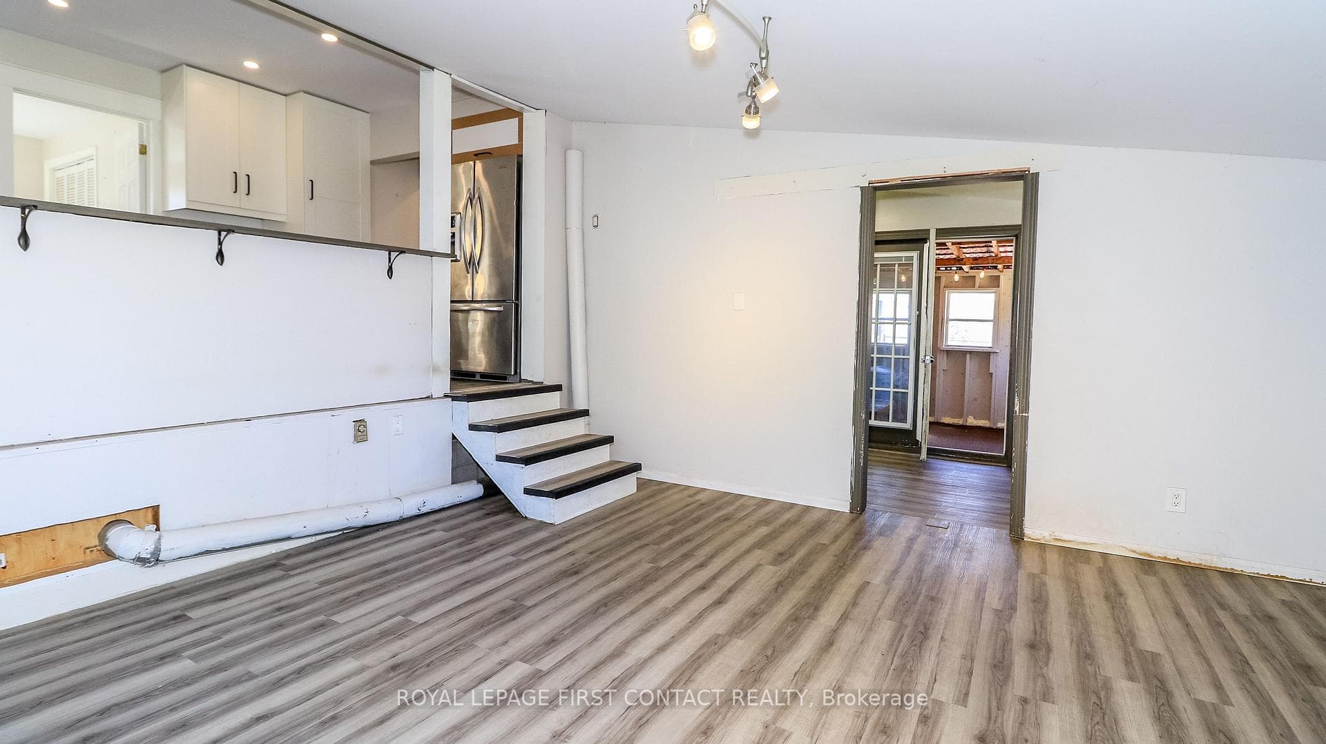 150 Farquhar Street photo 28