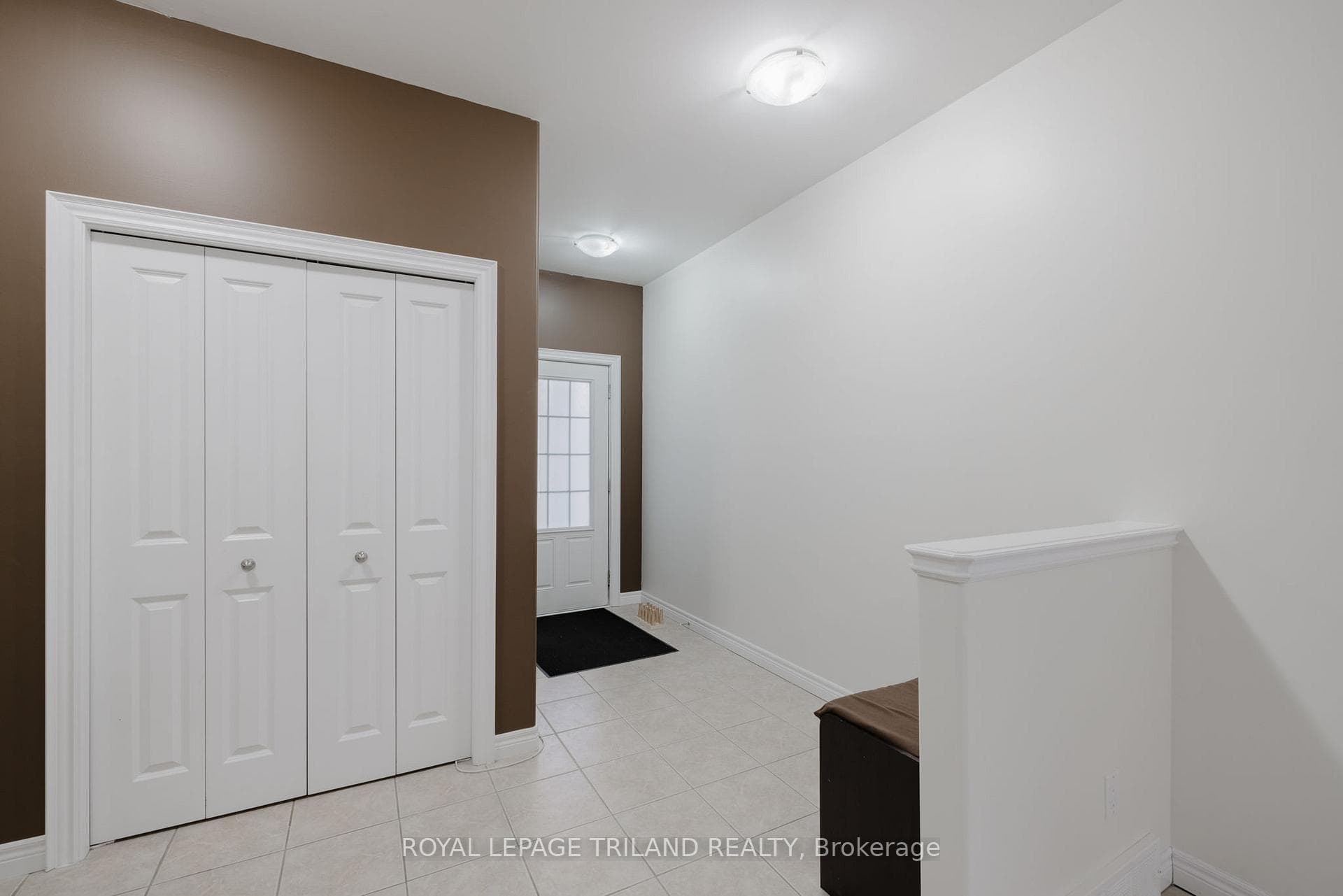 711 Springwood Crescent photo 12
