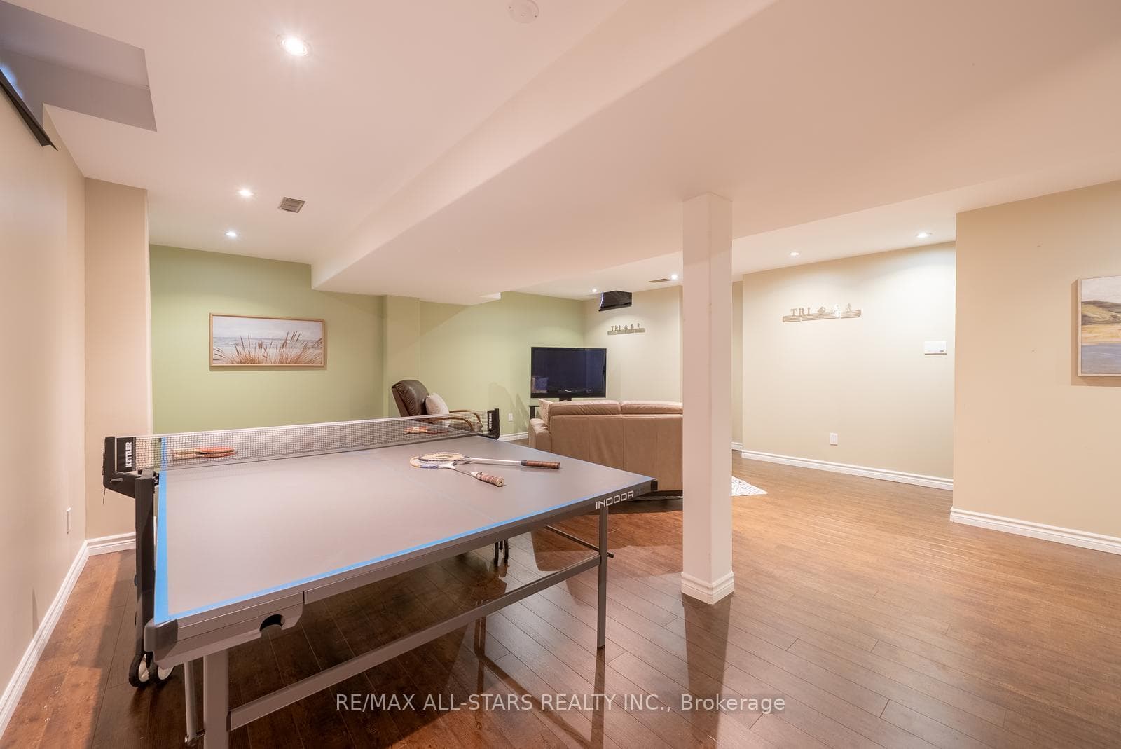566 Hoover Park Drive photo 38