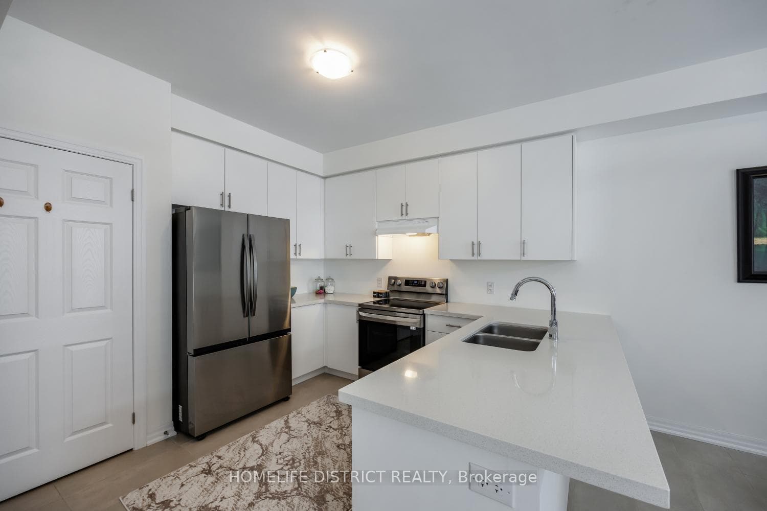 10 Ed Ewert Avenue photo 5