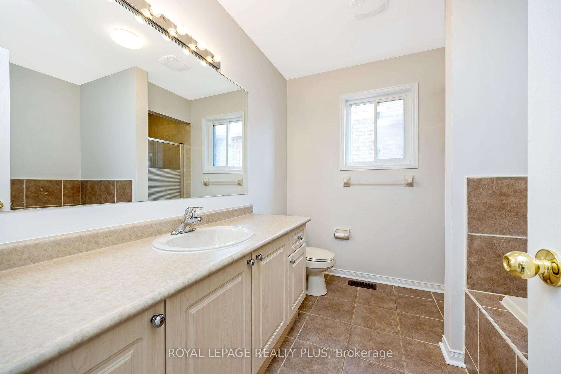 3896 Skyview Street photo 29