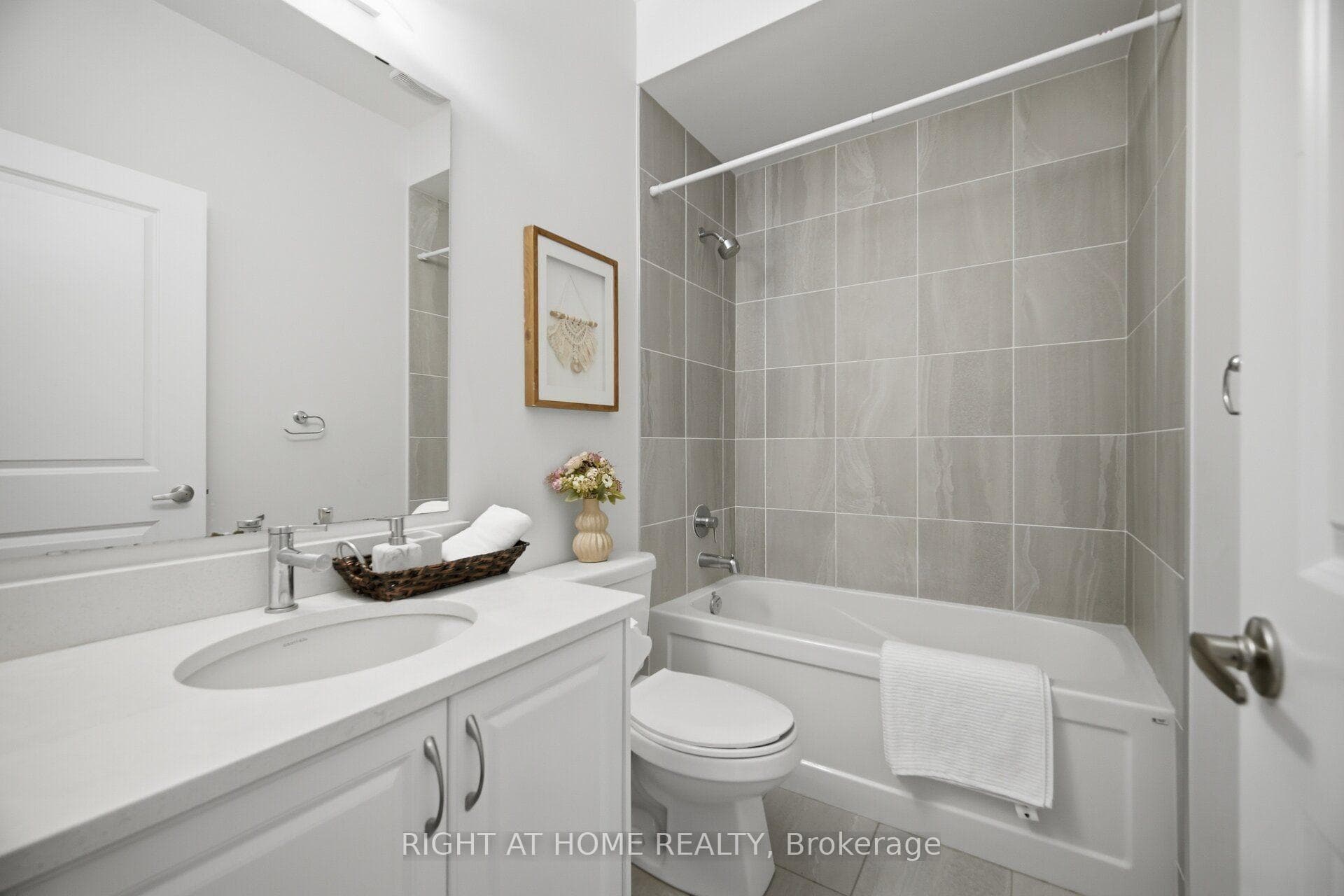 41 Overlea Drive photo 26