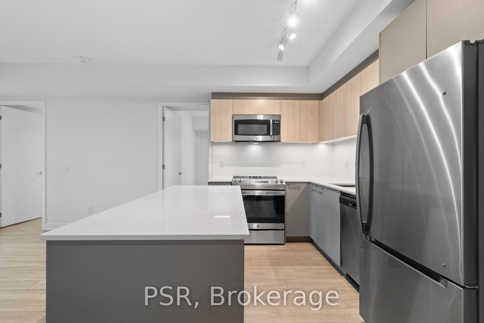 299 Campbell Avenue Unit 604 photo 4
