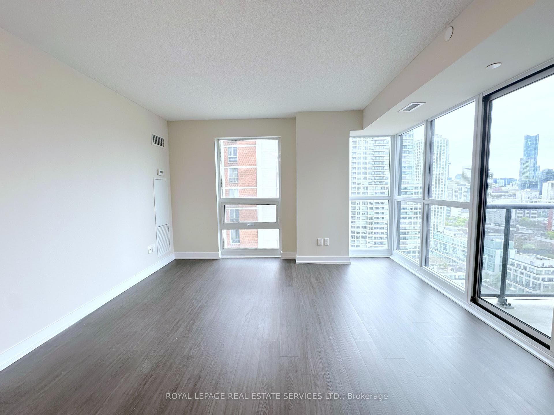 561 Sherbourne Street Unit 2402 photo 3