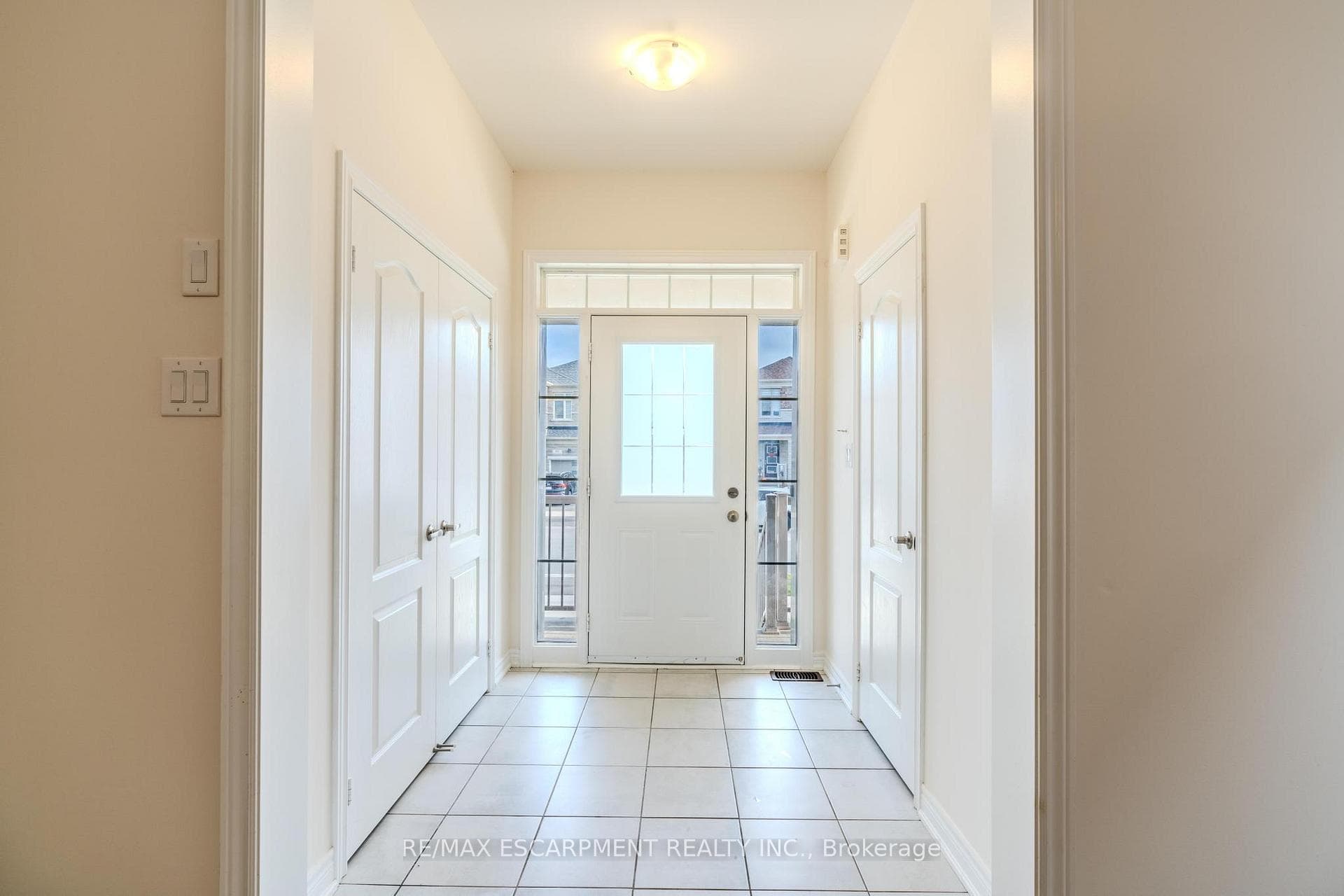 83 Great Falls Boulevard photo 3