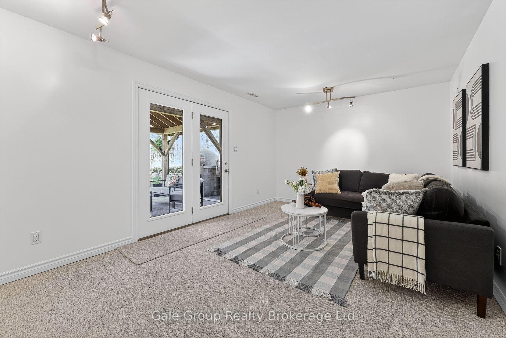 89 Woodvale Drive photo 26
