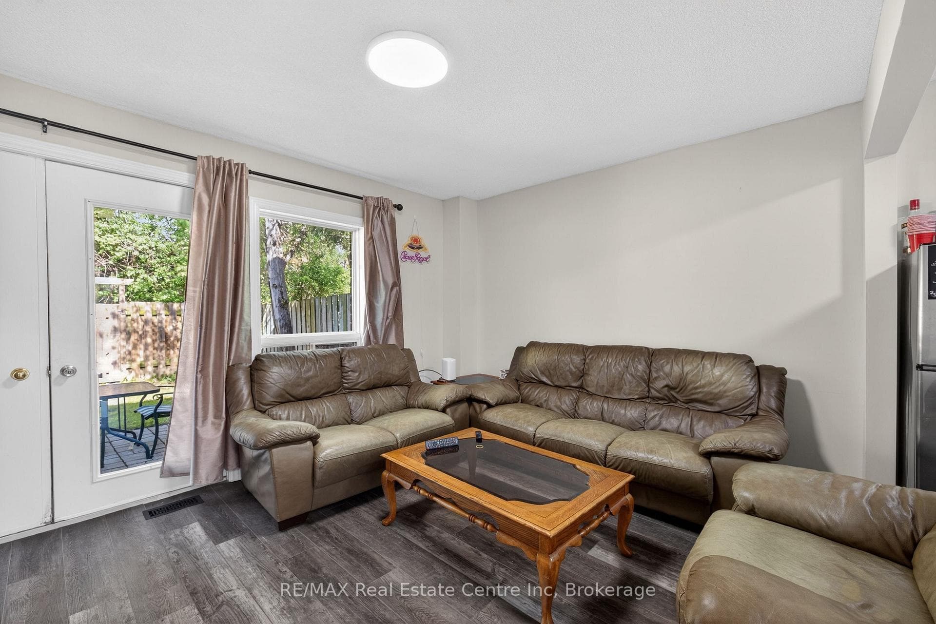 137 Dovercliffe Road photo 7