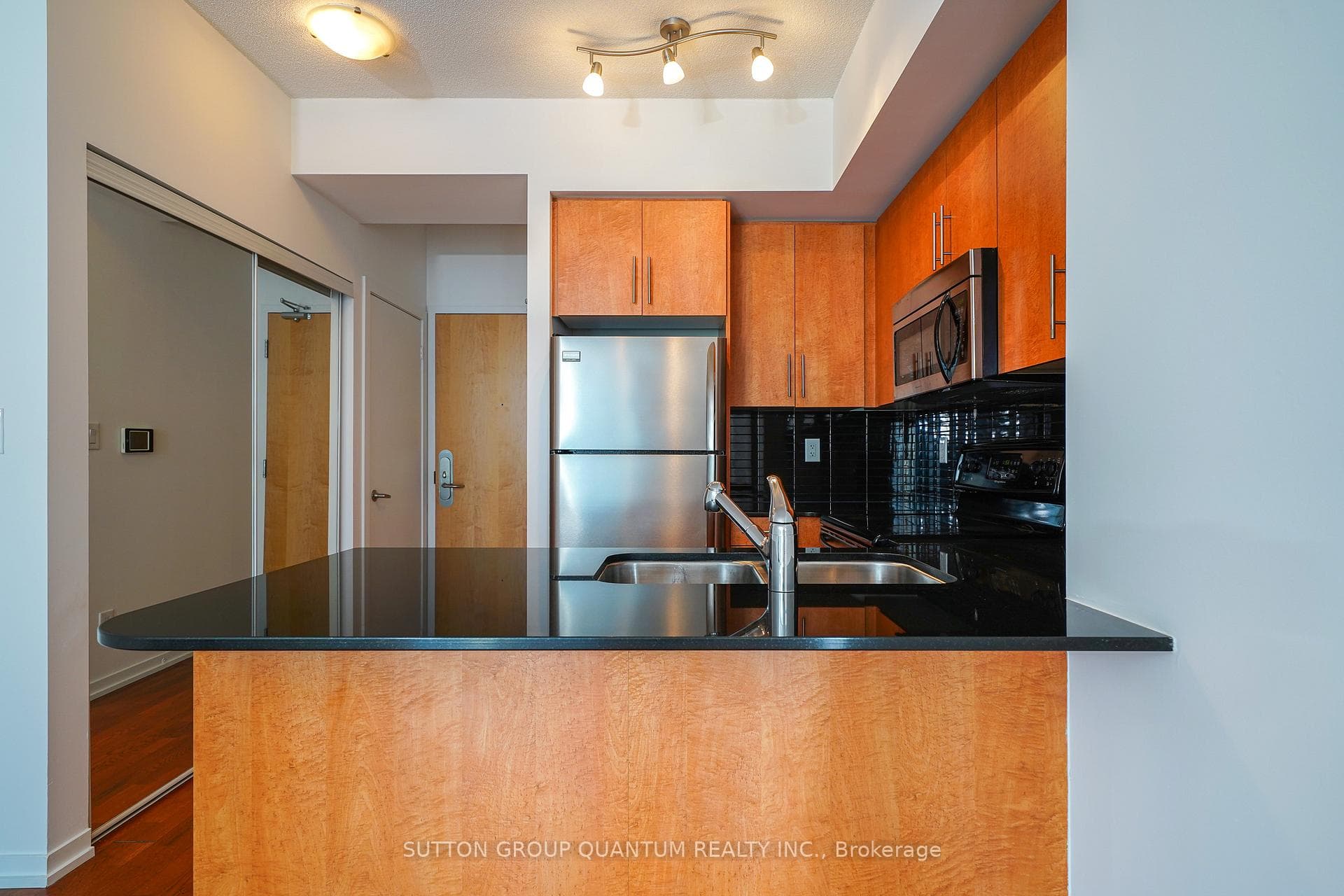 65 Bremner Boulevard Unit 2502 photo 3