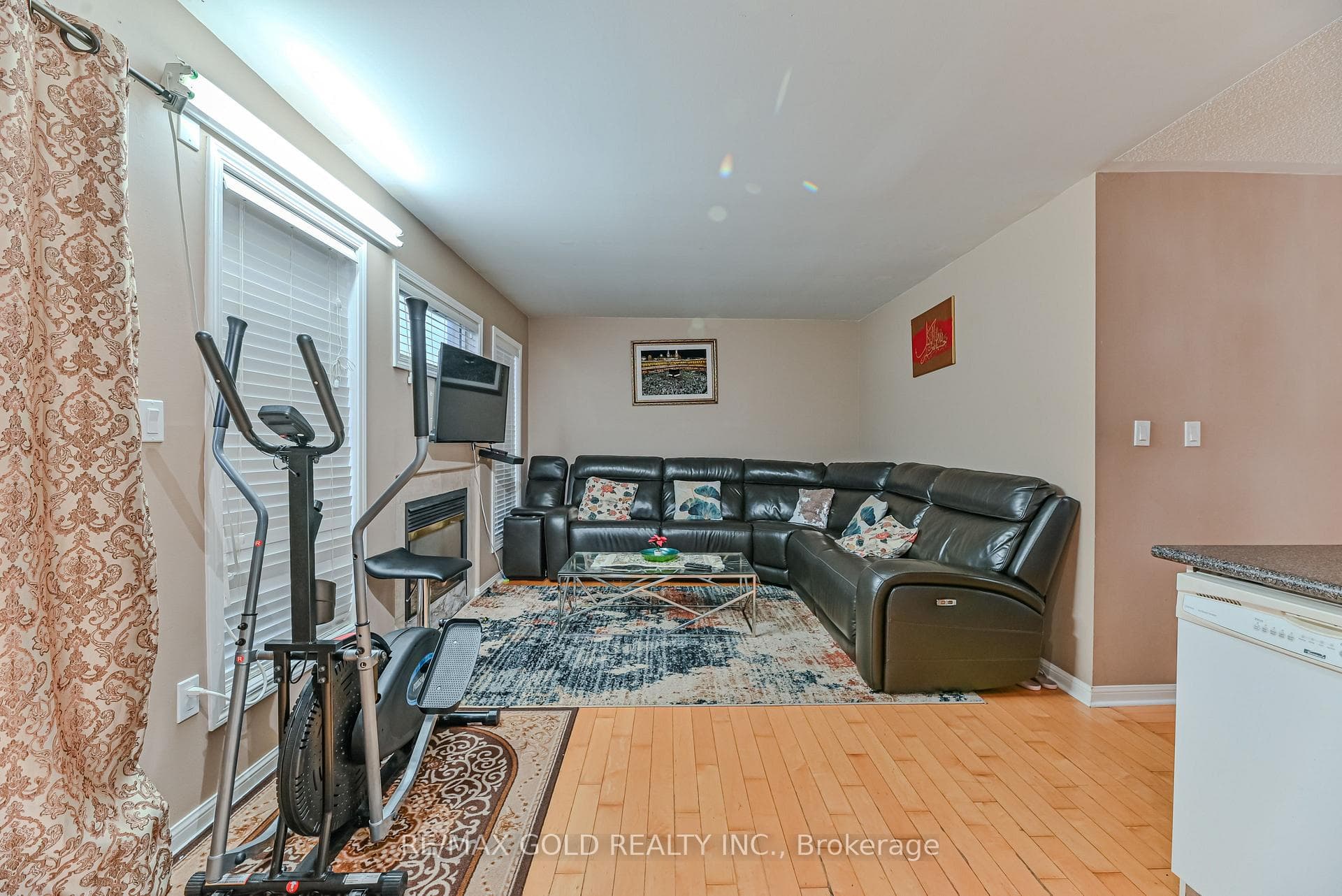 1076 Cooper Avenue photo 14