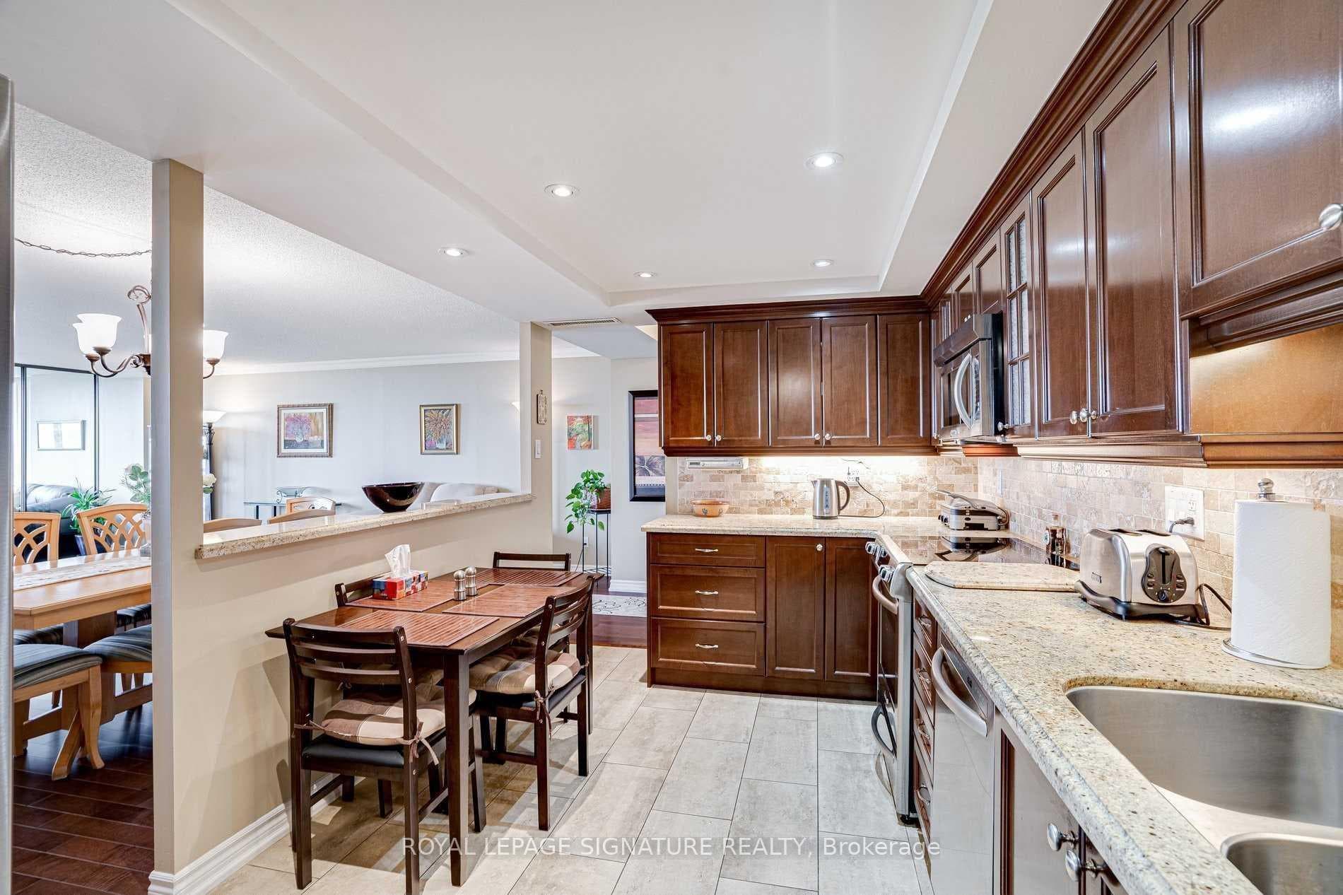 131 Torresdale Avenue Unit 1505 photo 7