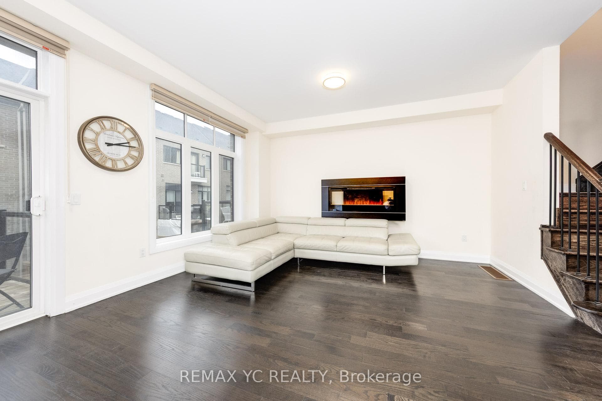 33 Duncombe Lane photo 17