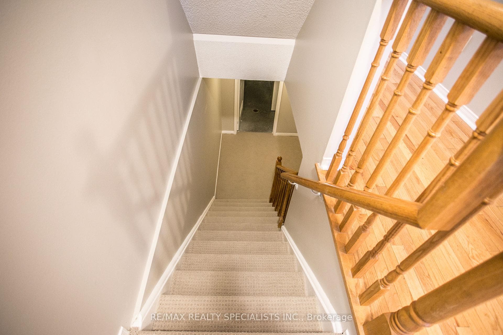 98 Joymar Drive photo 19