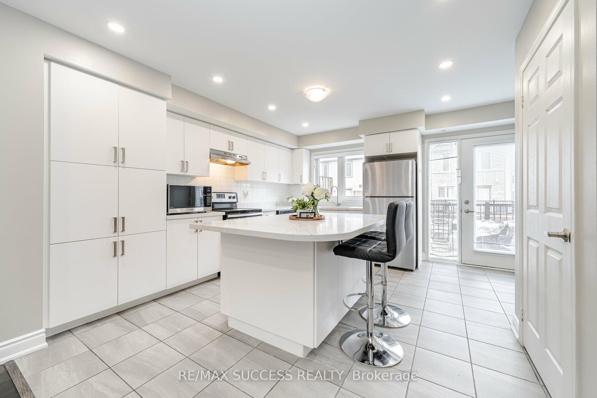 1 Beckenrose Court Unit 106 photo 13