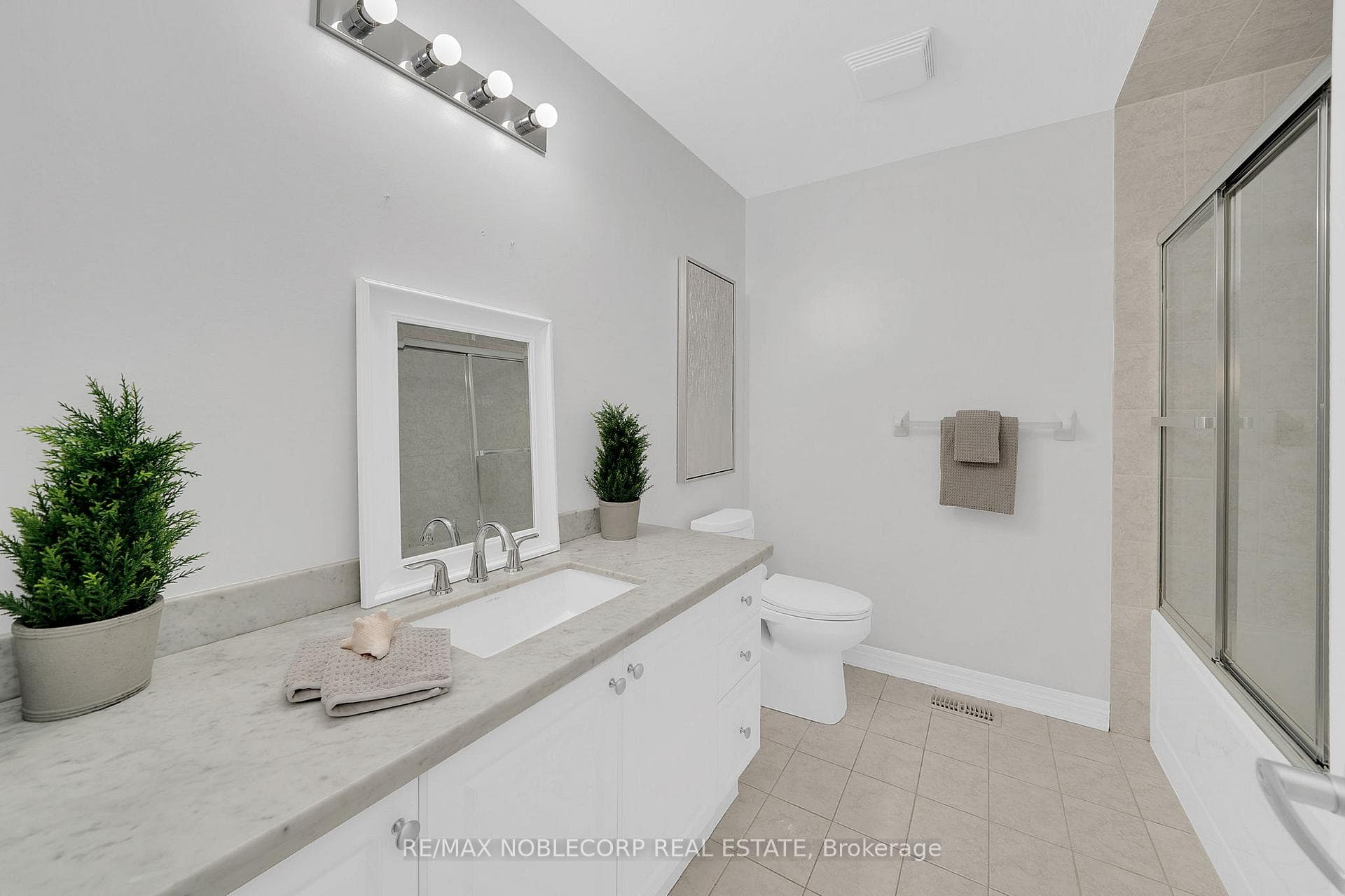 168 Keystar Court photo 22