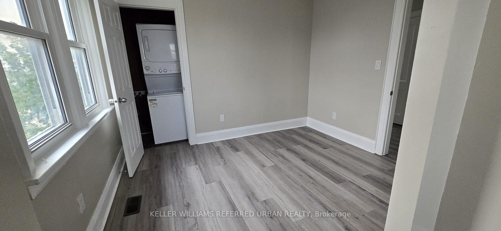399 King Street photo 5