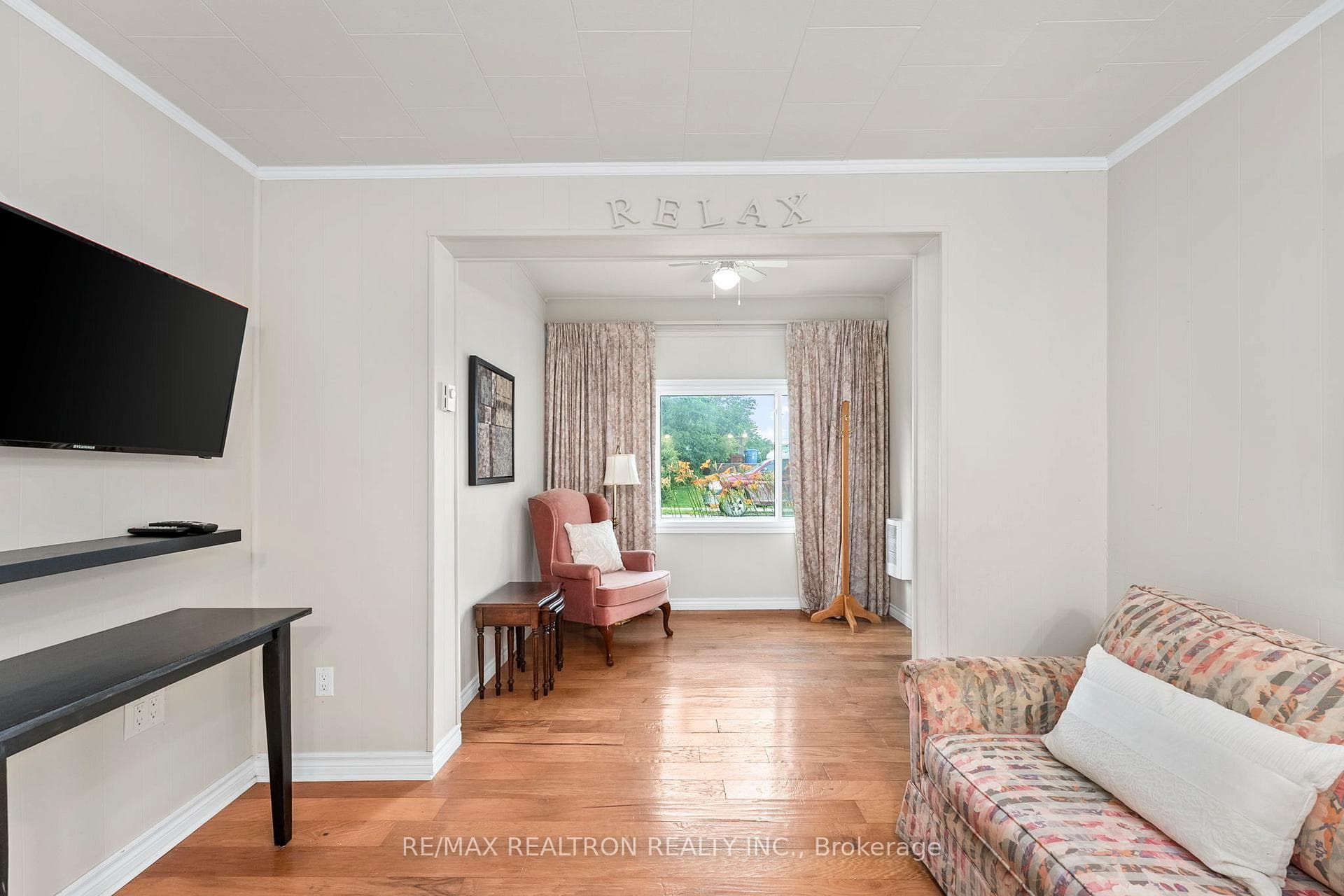 Includes a side entrance