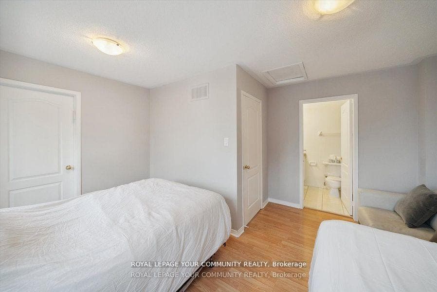 735 New Westminster Drive Unit 36 photo 33