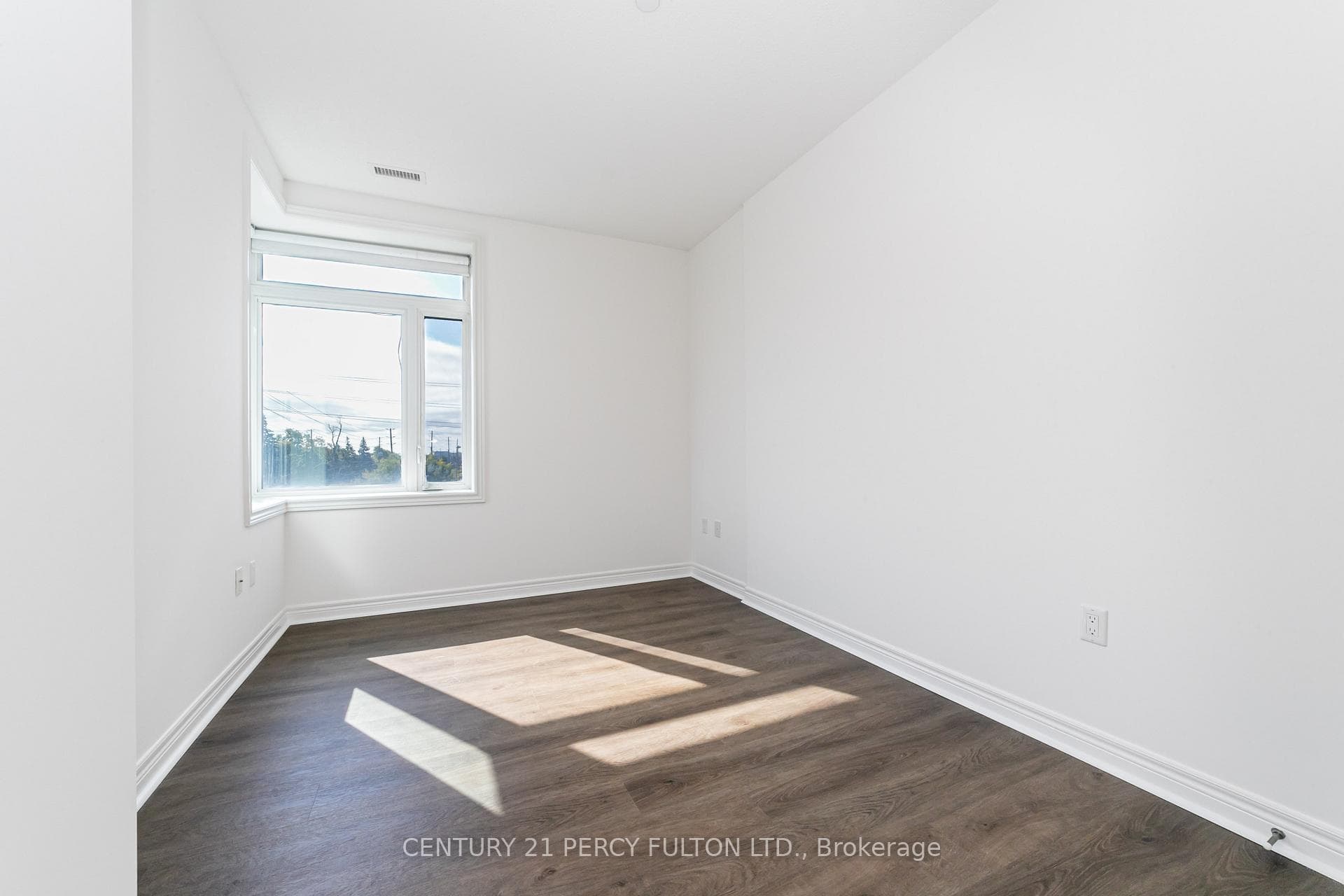 7768 Kennedy Road Unit 406 photo 23