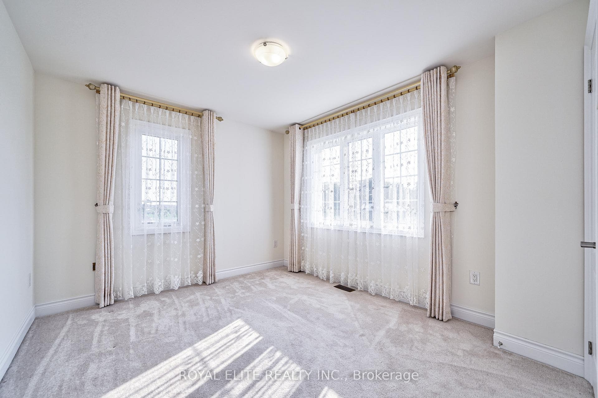 331 William Forster Road photo 31