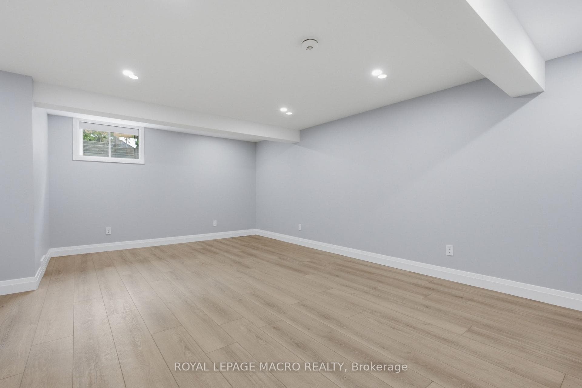1055 Bay Street photo 27