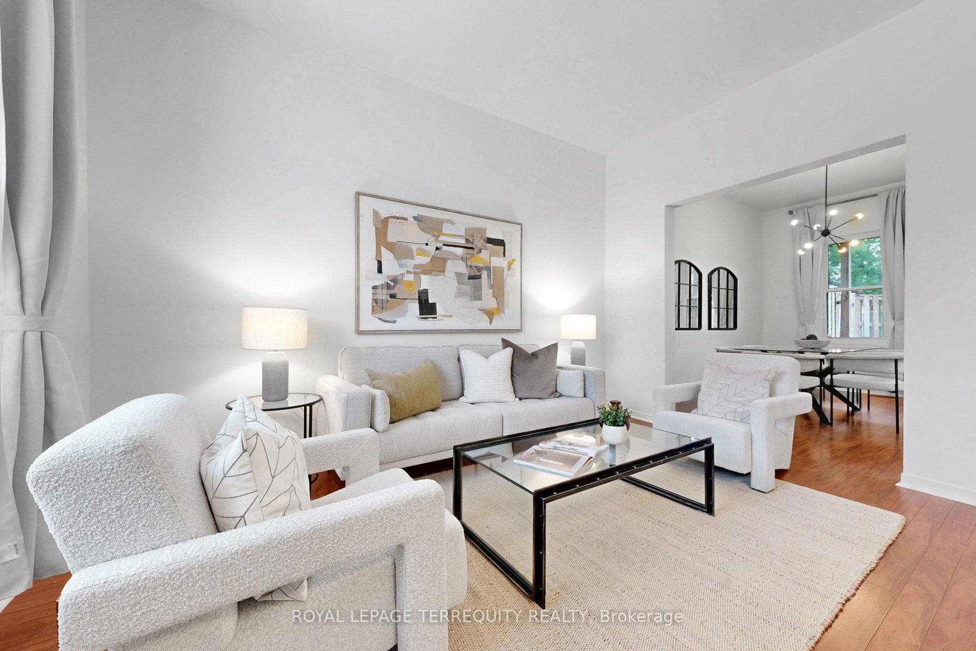 372 St Johns Road photo 5