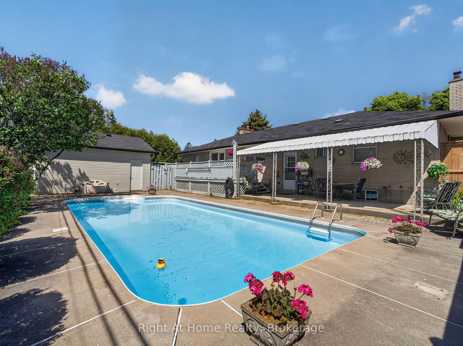 47 Churchill Avenue photo 10