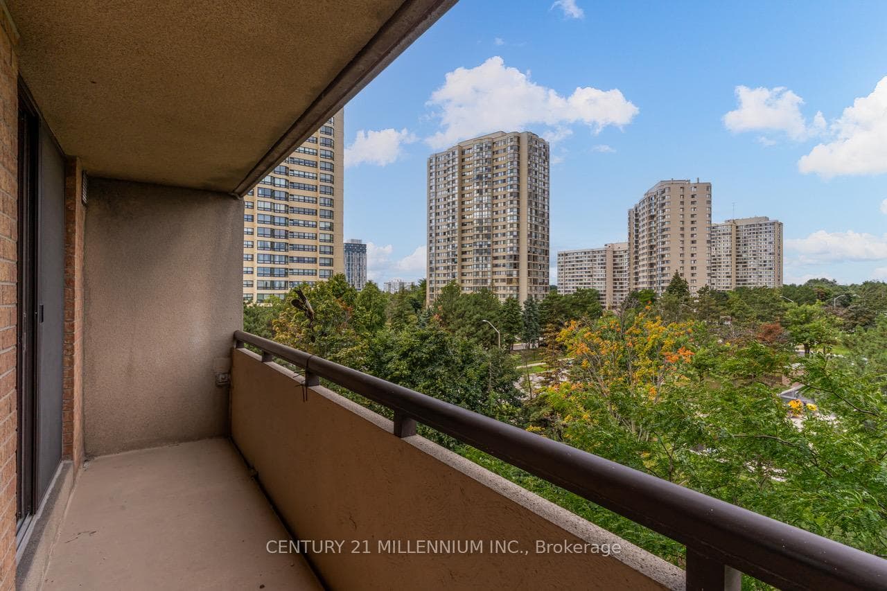 5 Lisa Street Unit 604 photo 35