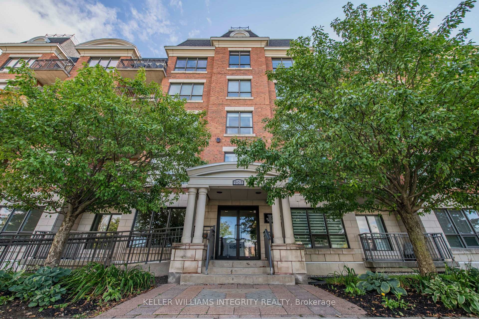905 Beauparc Private Unit 219 photo 2
